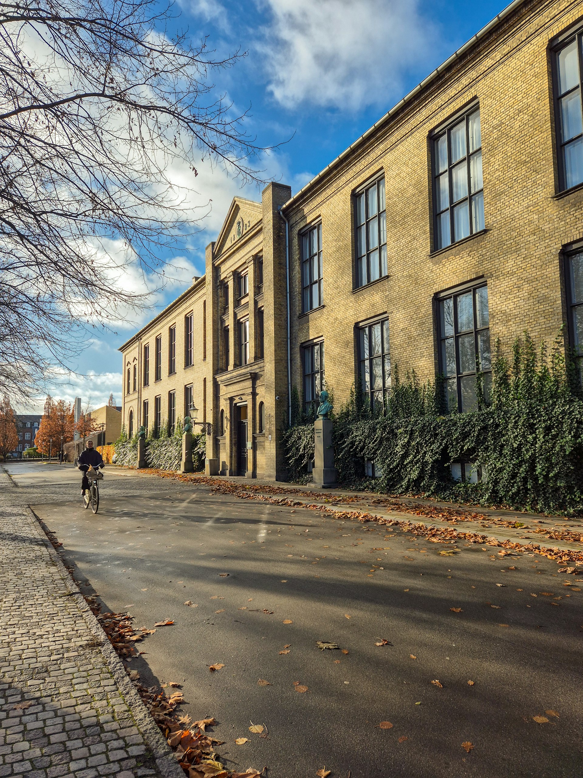 Unlocking Student Housing Investment Opportunities: Trends, Strategies, and Practical Guidance for 2025