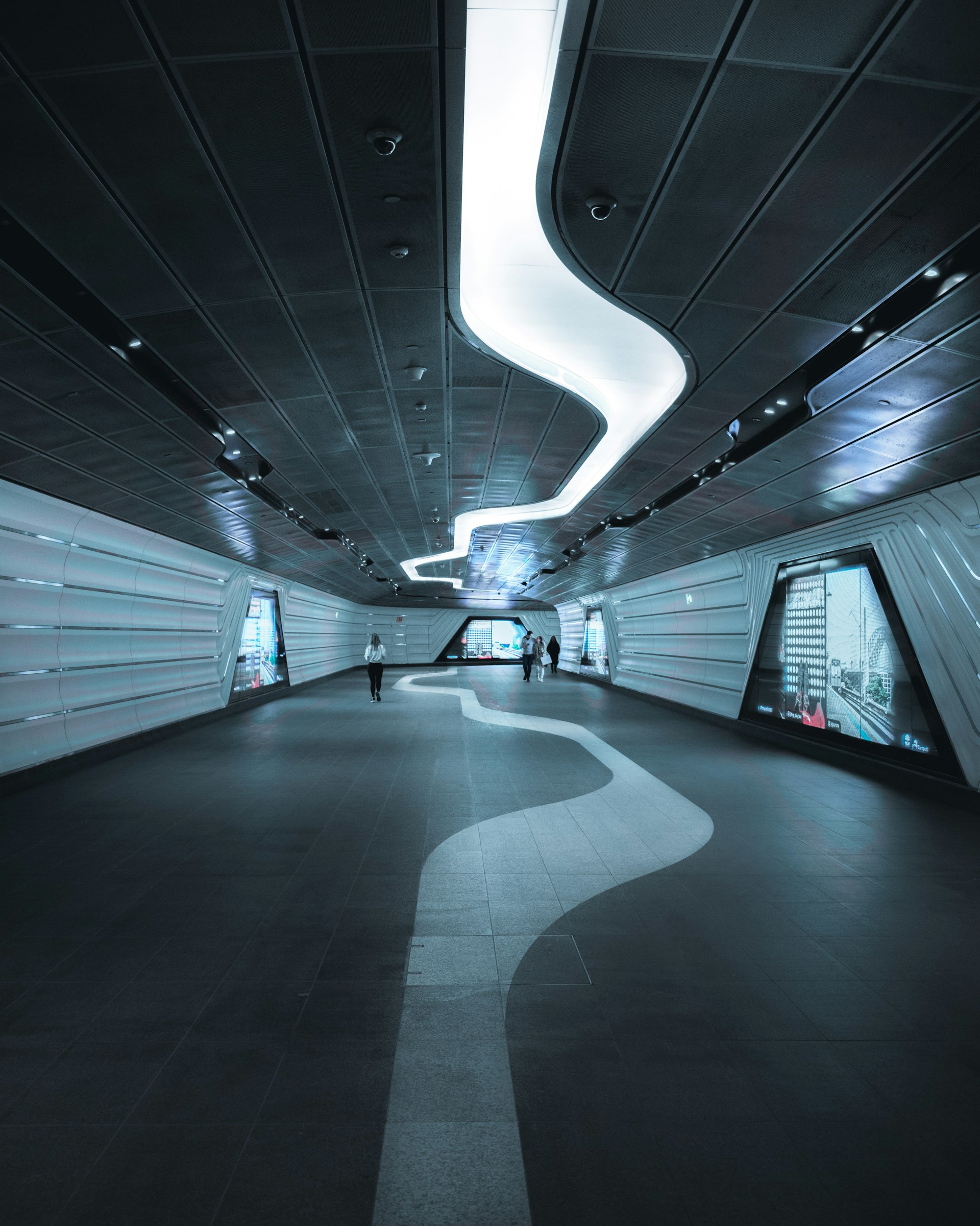 Hyperloop: The Next Leap in Sustainable High-Speed Transportation